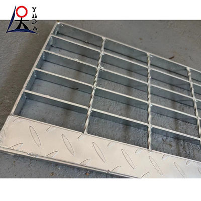 Custom Metal Catwalk Grating Building Materials Hot - Dip Galvanized Mild Steel Grille