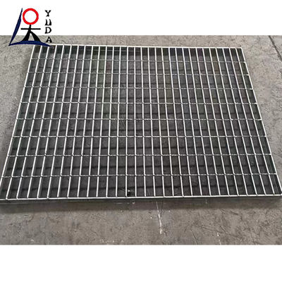 Serrated Type Hot Dipped 30 X 3mm Galvanized Steel Grating 0.3-1.5m for Metal Building