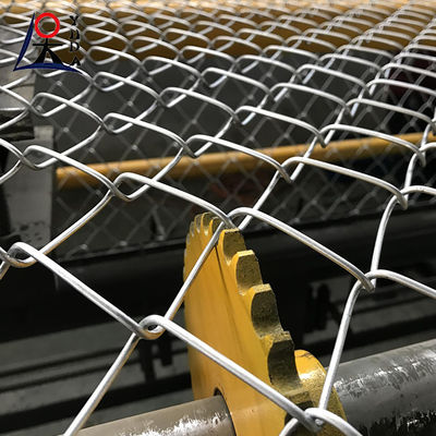 Diamond Iron Wire Mesh Panel Chain Link Temporary Fence For Sports Field