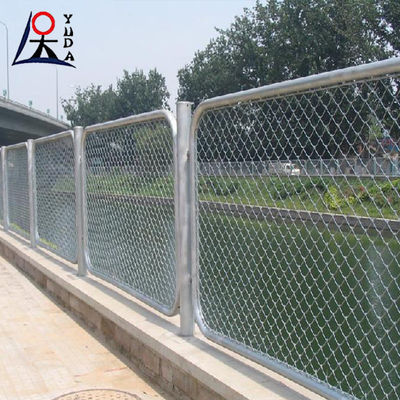 Diamond Cyclone Fence Green Pvc Coated Chain Link Temporary Fence For Sports