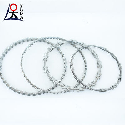 Iron Farm Safety Concertina Blade Fencing Security Wire Roll 450mm-900mm