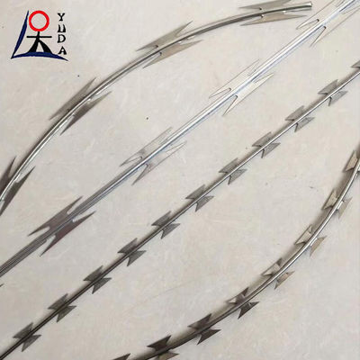 Iron Farm Safety Concertina Blade Fencing Security Wire Roll 450mm-900mm